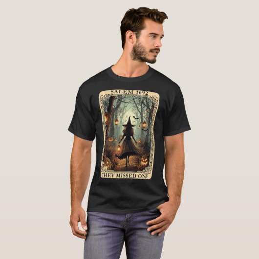 1692ハロウィンウィッチ彼ら恋しく思は1つのタロットカードを見る Tシャツ (正面フル)