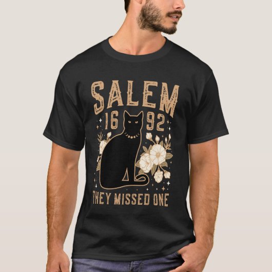 1692年 逃したのは1枚だけセーラムの魔女裁判 黒 Tシャツ (正面)