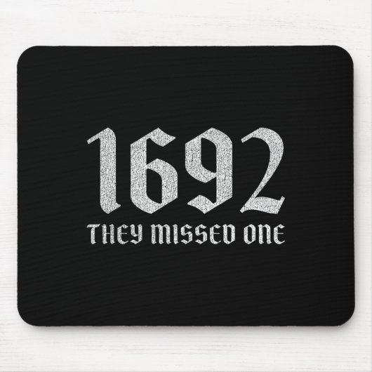 1692 missed one funny halloween witch dark humor マウスパッド (正面)