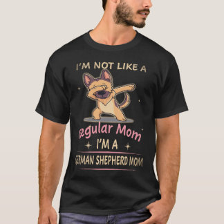 16 私は普通の母ではありません 私はジャーマンシェパードママ Tシャツ