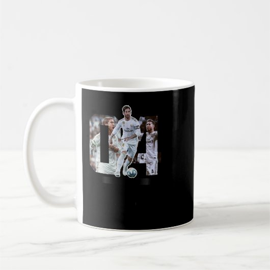 16 ans de Sergio Ramos – メルシーポールラメモワールT-s コーヒーマグカップ (左)
