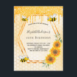 16th birthday beesひまわりグリッター ポストカード<br><div class="desc">おもしろいエレガント、素朴な夏と秋16th誕生日パーティーの招待。ハニカムパターンを持つ黄色の背景。金ゴールド幾何フェイクフレームと金ゴールドグリッタードリップと。黄色飾とオレンジのヒマワリと幸せでぶつぶつ蜂。名前とパーティー詳細をカスタマイズして追加。名前は手書文字のスタイルスモダンクリプト付き。黒文字。背中：黄色のハニカムパターン、グリッタードリップと蜂。ヒントもし：ハガキのように見せたくなクリック、後ろカスタマイズに行き、仕切りとポストスタンプを取り除く。</div>