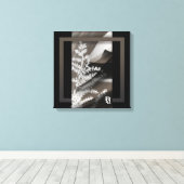 16x16" Terra’s Tender Whisper Abstract Brown Flowe キャンバスプリント (インサイチュ (ウッドフロア))