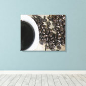 16x20のコーヒーカップを持つコーヒー豆 キャンバスプリント (インサイチュ (ウッドフロア))