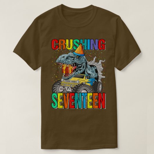 17の誕生日モンスタートラック恐竜を粉砕 Tシャツ (デザイン正面)