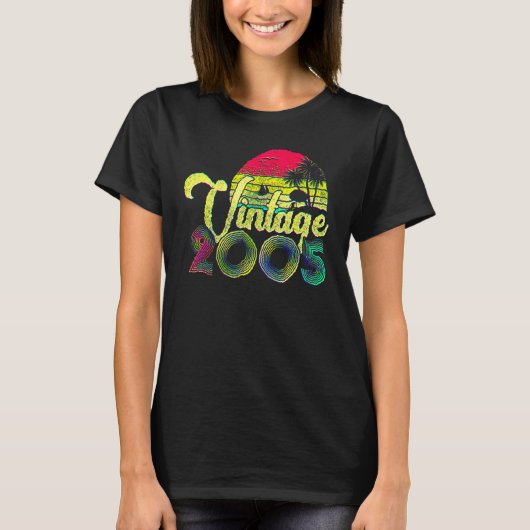 17歳男子 女子 ヴィンテージ 2005 レトロ 17歳 誕生日 Tシャツ (正面)