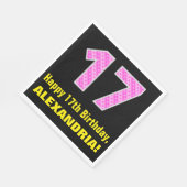 17誕生日:ピンクストライプのハートと17" +名前 スタンダードランチョンナプキン (角)
