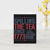 1773年おもしろい以来、7月4日にお茶を注いだ カード (黄色い花)
