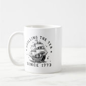 1773年の歴史Te以来、7月4日にお茶を注いだ コーヒーマグカップ (左)