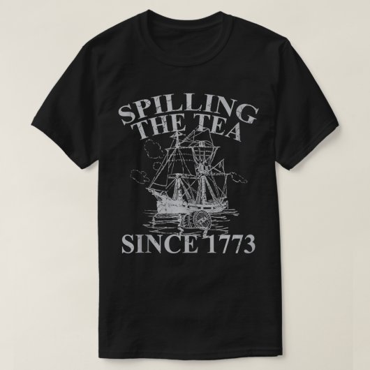 1773年のTシャツギフトタンク以来のお茶のおもしろいこぼし Tシャツ (デザイン正面)