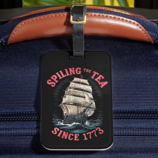 1773年7月4日から紅茶をこぼすこと ラゲッジタグ (正面インサイチュ2)