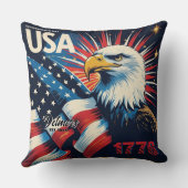1776パーソナライズされた年アメリカ独立記念日 クッション (裏面)
