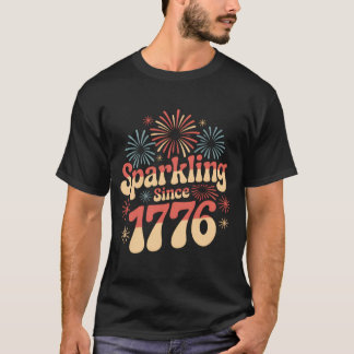 1776年から輝き続ける 7月4日 米国の愛国心 Tシャツ