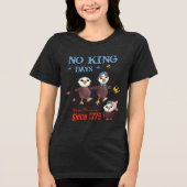 1776年の愛国的なワシ以来、王日はいない トライブレンドＴシャツ (正面)