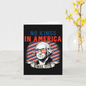 1776年以来アメリカに王様はいない Anti Trump Tシャツ カード (黄色い花)