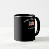 1776年以来王政を拒否し続ける2 クラシック マグカップ (正面右)