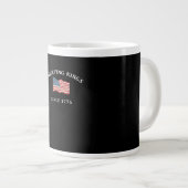 1776年以来王政を拒絶するクラシックスタイル ジャンボコーヒーマグカップ (正面右)