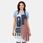 1776年以来王様はなし 愛国フラッグTシャツデザイン_1 エプロン (着用した状態)
