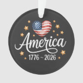 1776-2026年7月4日250周年 かわいい旗ハート オーナメント (正面)