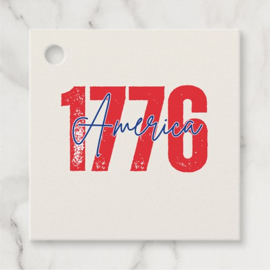 "1776 America" アメリカ独立250周年記念 7月4日 アイボリー フェイバータグ (正面)