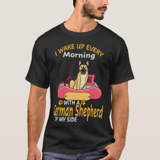 17 朝になるとそこにはジャーマンシェパード Tシャツ