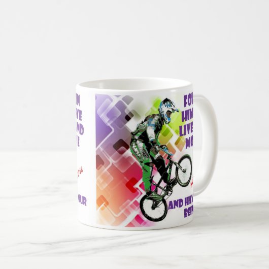 17:28の聖書のマグのマウンテンバイクは機能します コーヒーマグカップ (正面右)