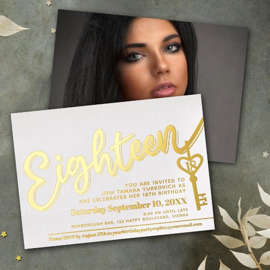 18スクリプト文字鍵18th誕生日金ゴールド白 箔招待状