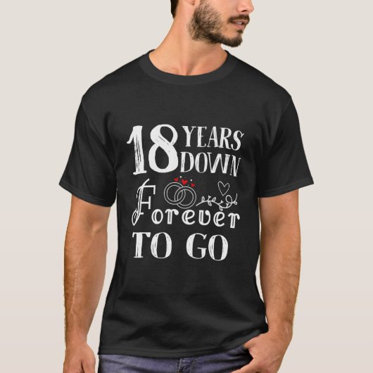 18年も経たないうちにカップル18Th 結婚 Anに行く Tシャツ (正面)