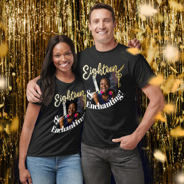 18歳と魅力的な18歳の誕生日金ゴールド鍵 Tシャツ