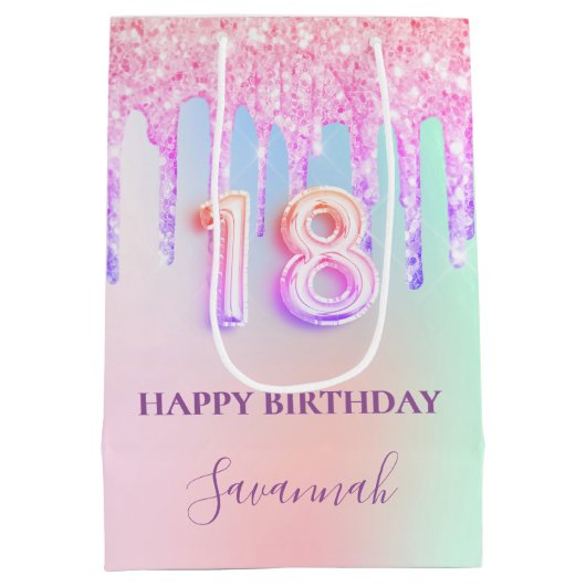 18歳の誕生日ピンクのグリッターは虹のモノグラムを乾燥 ミディアムペーパーバッグ (裏面)