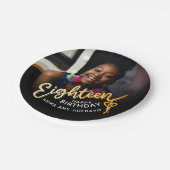 18誕生日カスタムフォト金ゴールドブラック ペーパープレート (アングル)