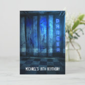 18誕生日ボーイズメンズアーバン通りアートグランジ 招待状 (スタンド正面)