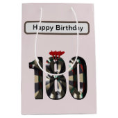 "180 in 3D：究極のダーツ寸法" ミディアムペーパーバッグ (正面)