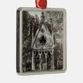 1817年に造られるAbelardおよびHeloiseの墓 メタルオーナメント (右)