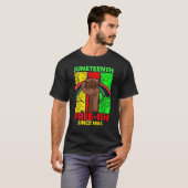 1865年以来の12月フリーイッシュ黒拳パンアフリ Tシャツ (正面フル)