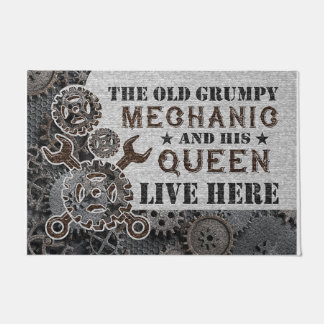 186.不機嫌そうな整備士と女王 ドアマット