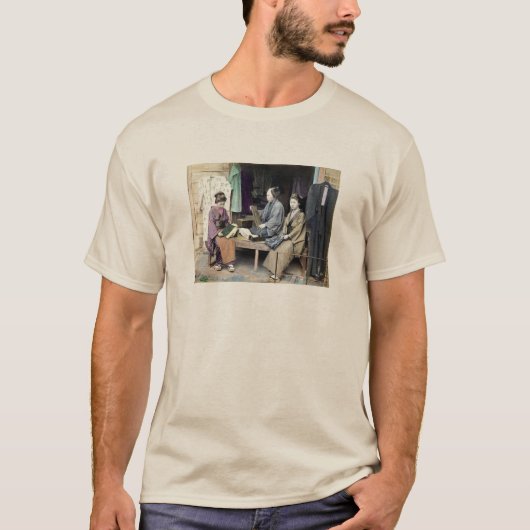 1870年の日本の織物商 Tシャツ (正面)