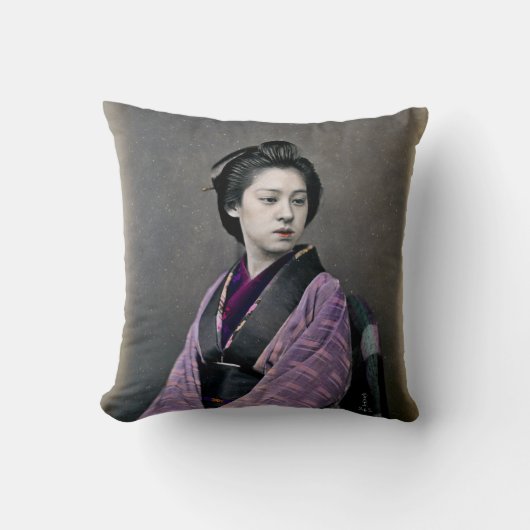 1870美しく日本のな女性 クッション (正面)