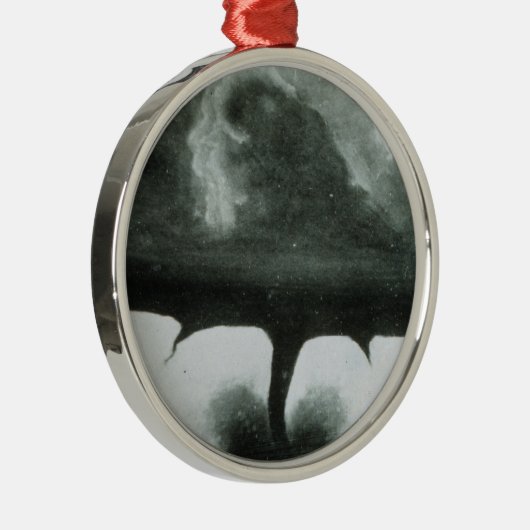 1884年からのトルネードの最も古い知られていた写真 メタルオーナメント (右)