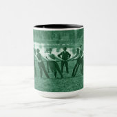 1890年のメンズマンタッグO-War Tug of War写真グリーン マグカップ (中央)