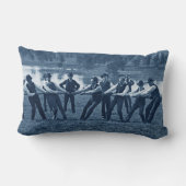 1890年代のメンズマンTug-O-WarキツネリバーElgin IL写真 ランバークッション (裏面)