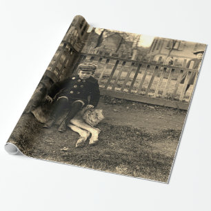 1890年代の少年が聖バーナードの犬の写真に座る ラッピングペーパー