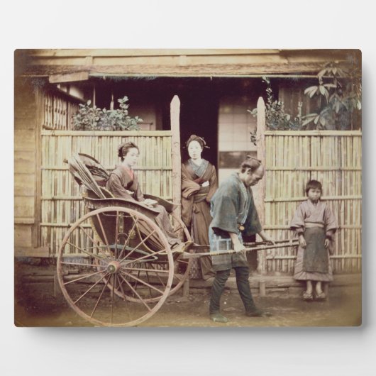 1890年代C.1890年代の人力車の女性（カラー写真） フォトプラーク (正面)
