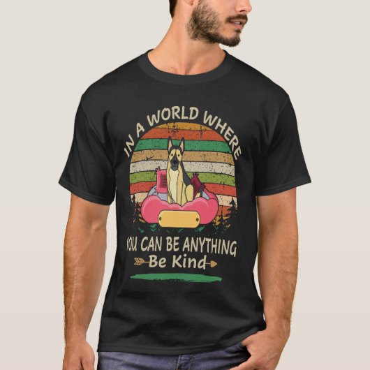 18 何でもなれる世界で優しくあれ Ge Tシャツ (正面)