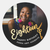 18 18誕生日フォト金ゴールドブラック18鍵 ラウンドシール (正面)