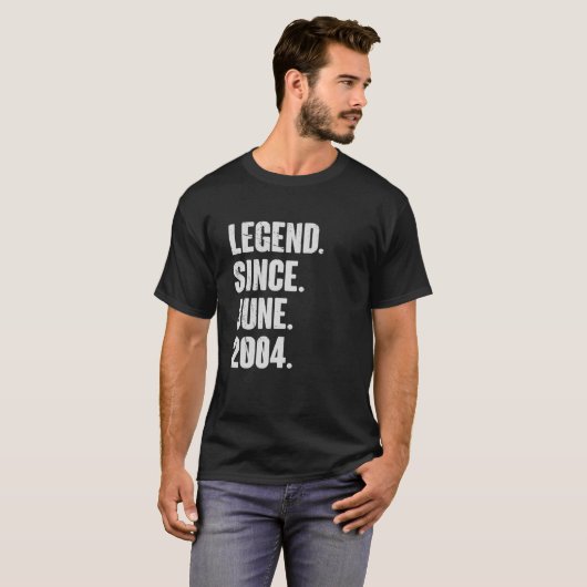 18 Year Old Gift 18Th Birthday - Legend Since June Tシャツ (正面フル)