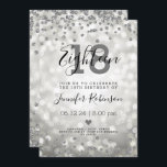18th Birthday Partyシルバーグラムグリッターライト 招待状<br><div class="desc">シルバエレガントーシンプルグラムグリッターライトをモチーフにした18th Birthday Party招待デザイン、名前をカスタムする詳細文字。使用する簡単とパーソナライズする簡単。今日ご注文！</div>