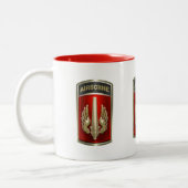  18th Field Artillery Brigade Airborne ツートーンマグカップ (左)