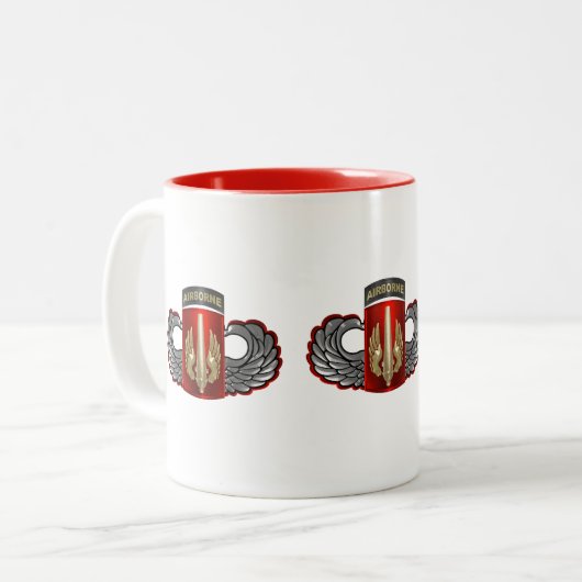  18th Field Artillery Brigade Airborne ツートーンマグカップ (正面左)