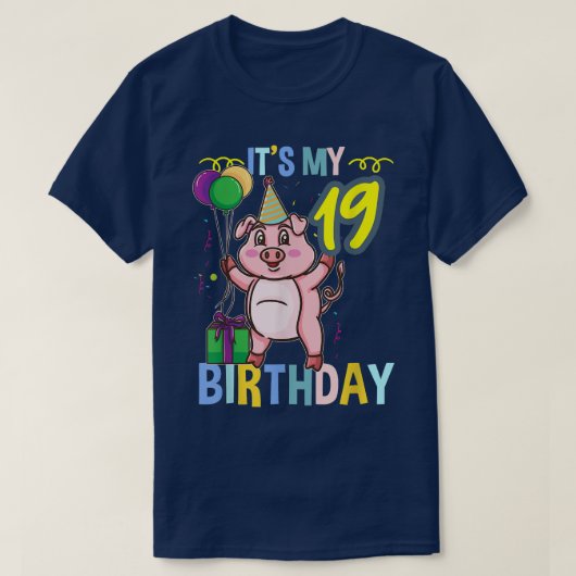 19誕生日かわいい豚3303 Tシャツ (デザイン正面)